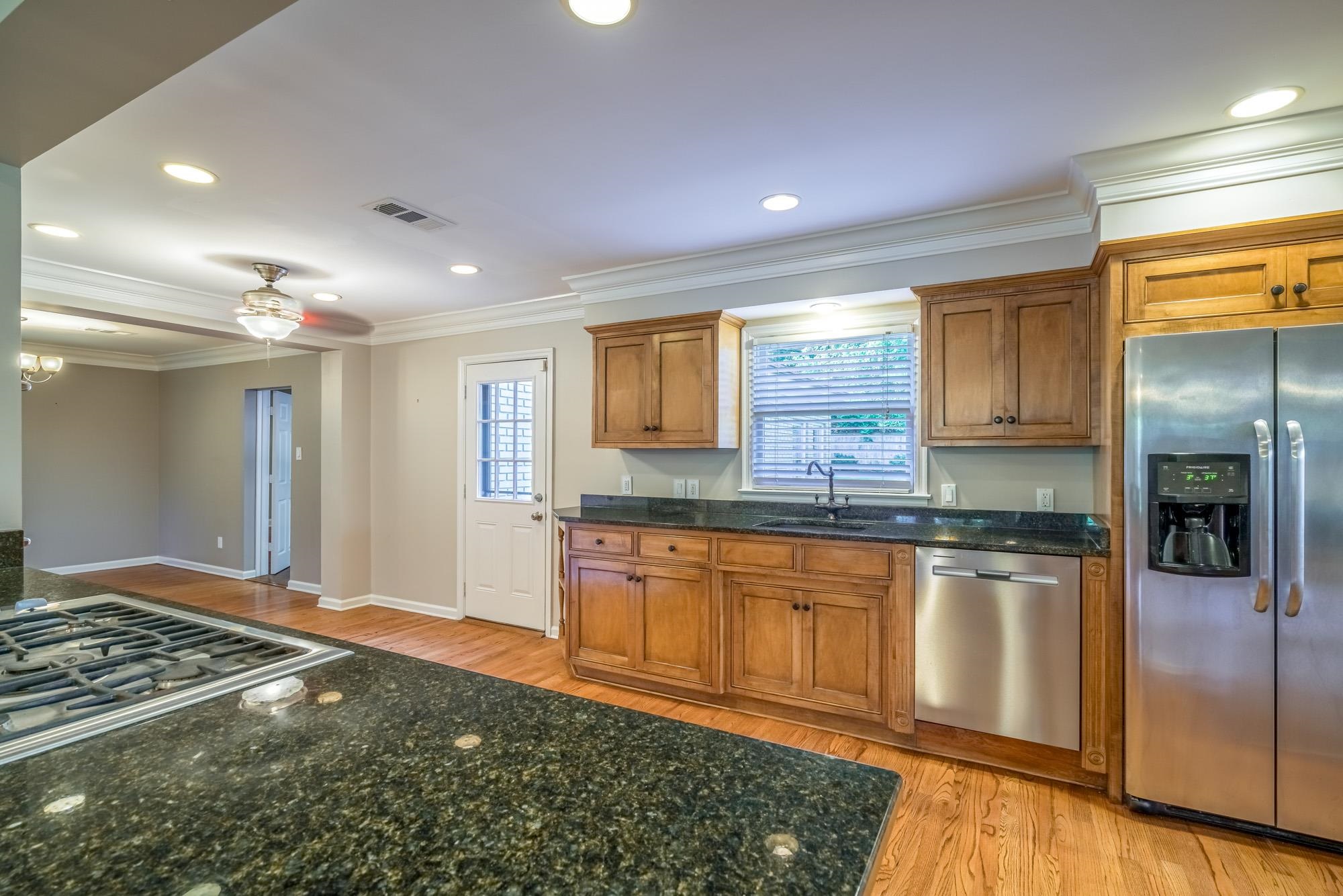 5297 Collingwood Road Memphis, TN 38117 - Photo 7 of 25 Gallery Image 7