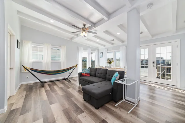 $388,000 | 196 Barracuda Street, Bayou Vista, TX 77563