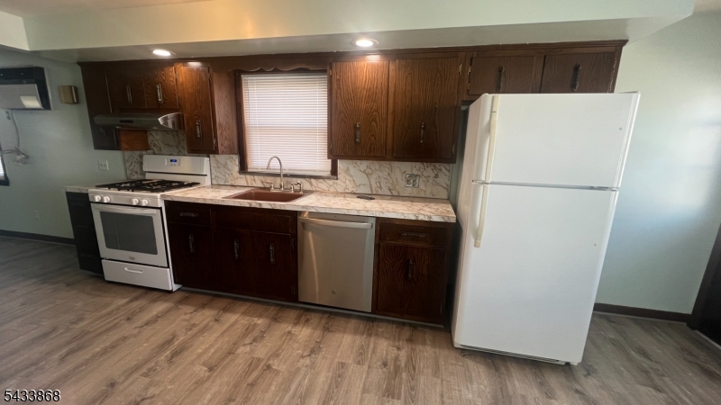 281 Main Street East Rutherford, NJ 07073 - Photo 11 of 26
