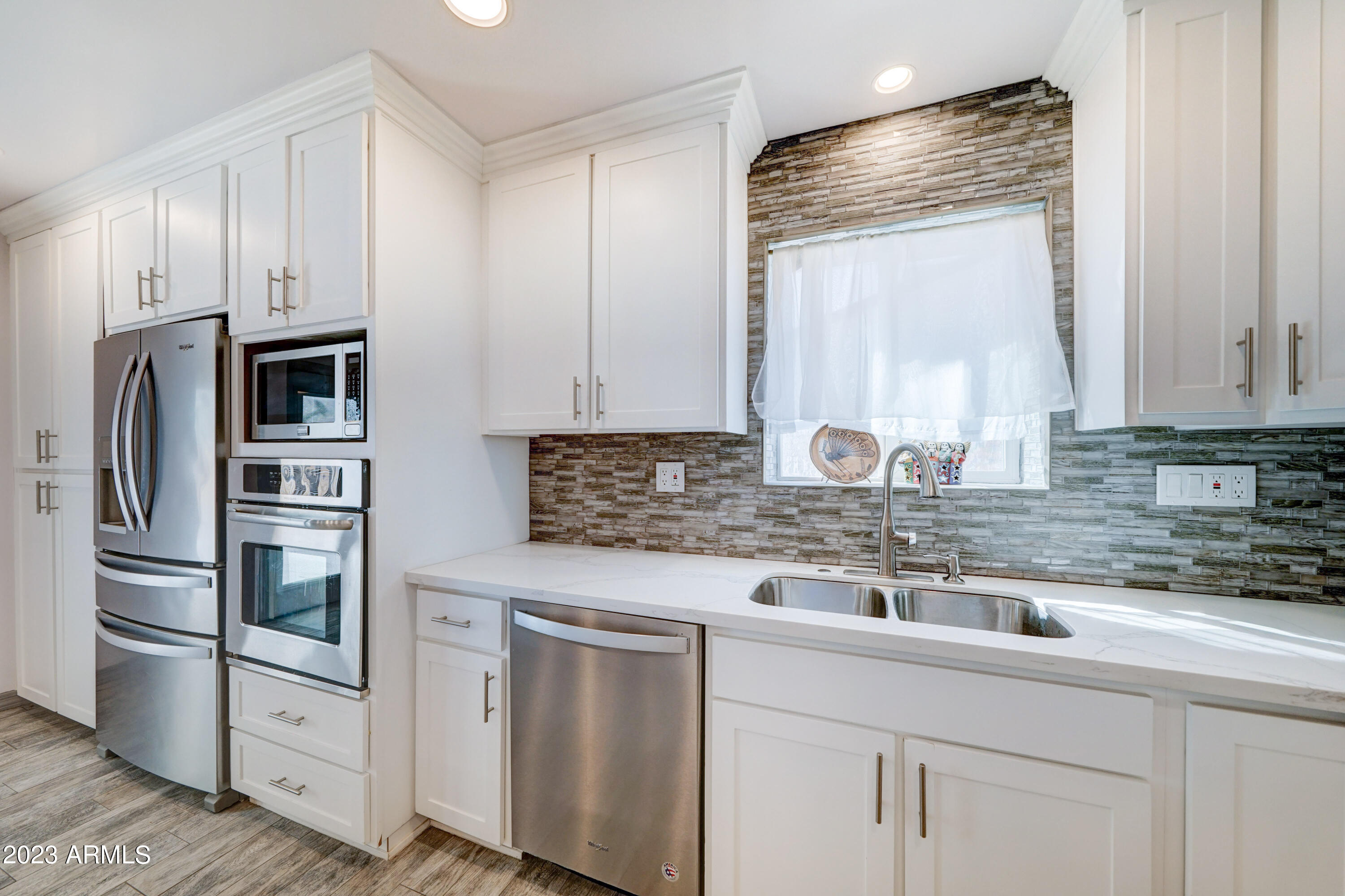 1617 East Roma Avenue Phoenix, AZ 85016 - Photo 4 of 14 1617 E Roma-