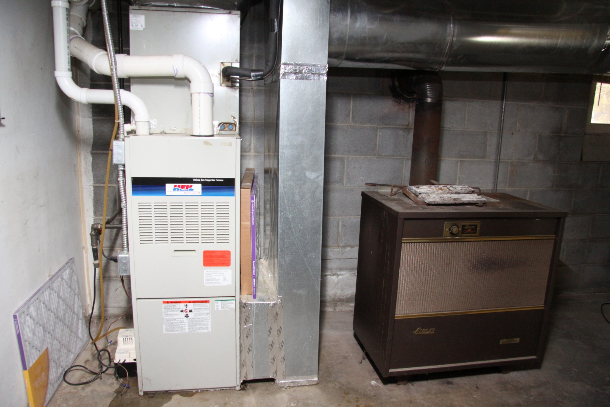 8818 Newtown Road Rockvale, TN 37153 - Photo 12 of 17 a utility room with dryer and washer