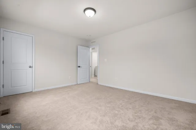 $4,000 | 9516 Kimbleton Hall Loop, Manassas Park, VA 20111