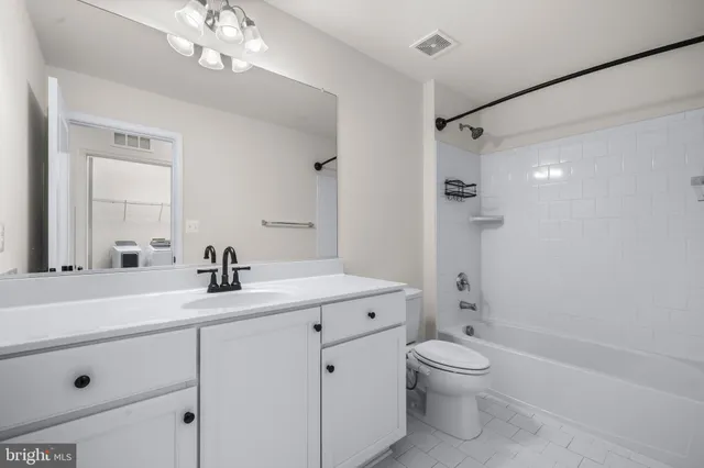 $4,000 | 9516 Kimbleton Hall Loop, Manassas Park, VA 20111