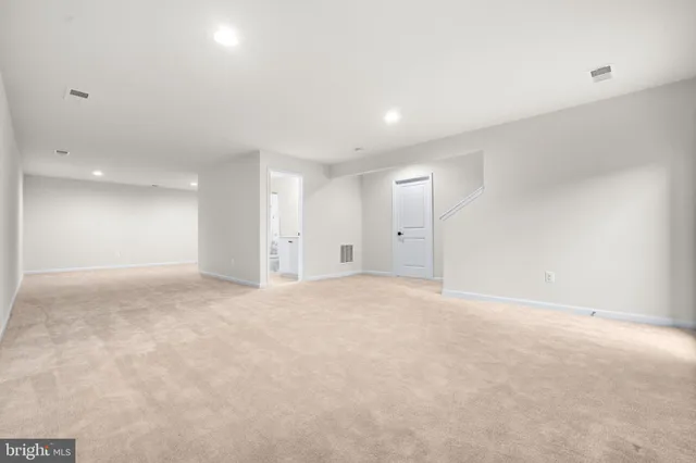 $4,000 | 9516 Kimbleton Hall Loop, Manassas Park, VA 20111