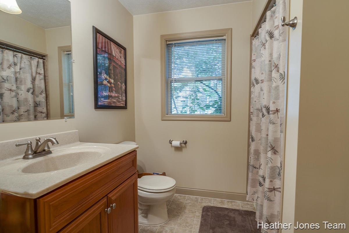 9574 Button Road Belding, MI 48809 - Photo 16 of 24 IMG_1017