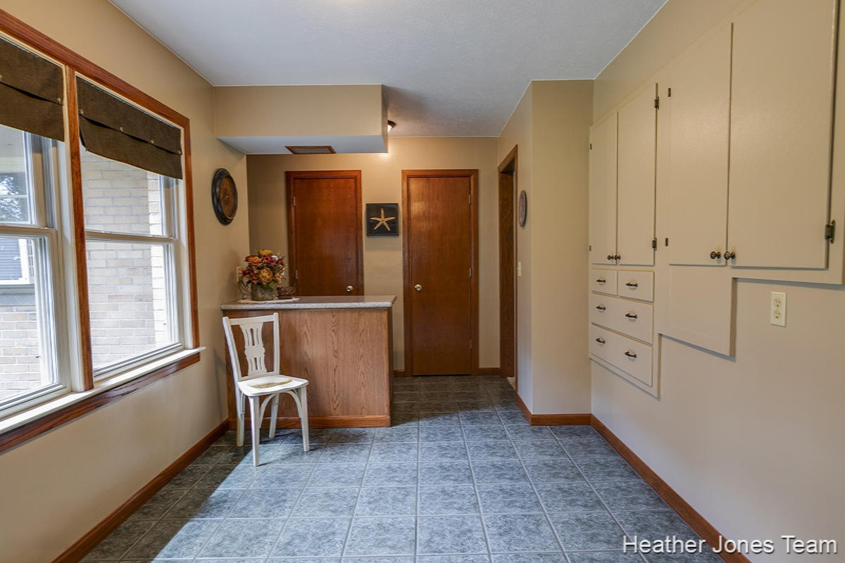 9574 Button Road Belding, MI 48809 - Photo 8 of 24 IMG_1009