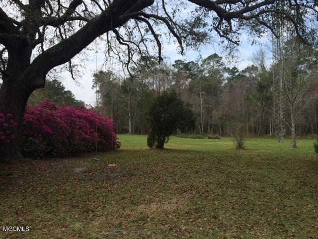 8137 Wade Vancleave Road Moss Point, MS 39562 - Photo 5 of 28 IMG_5397
