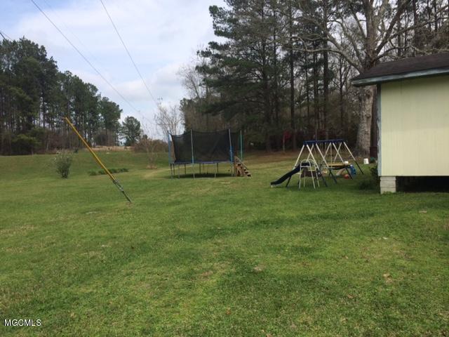 8137 Wade Vancleave Road Moss Point, MS 39562 - Photo 9 of 28 IMG_5401