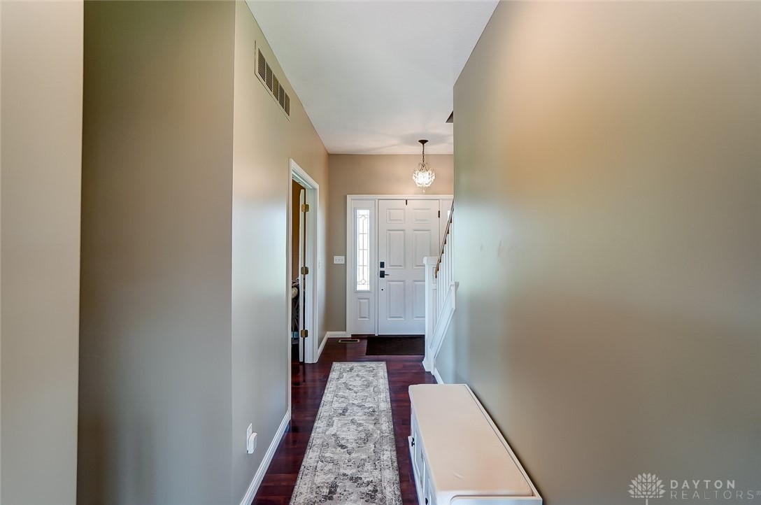 770 Victory Road Springfield, OH 45504 - Photo 8 of 45