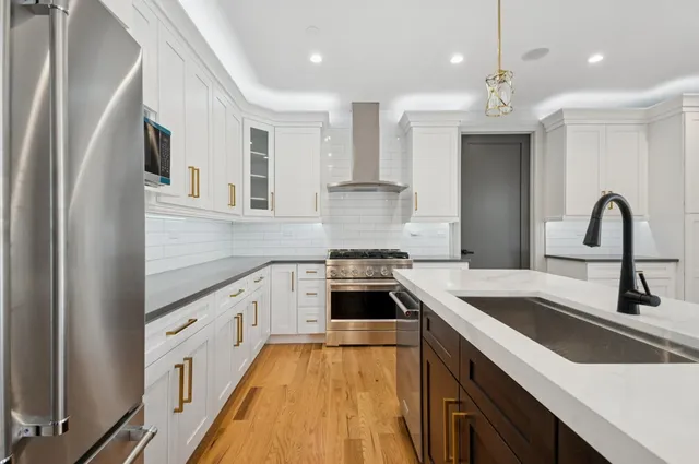 $699,900 | 11036 Austin Avenue, Chicago Ridge, IL 60415