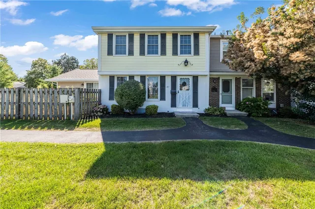 $225,000 | 187 South Estate Drive, Webster, NY 14580