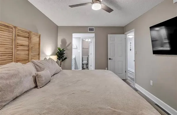 $4,000 | 661 Poinsettia Avenue, Unit 104, Clearwater Beach, FL 33767