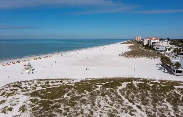 $4,000 | 661 Poinsettia Avenue, Unit 104, Clearwater Beach, FL 33767