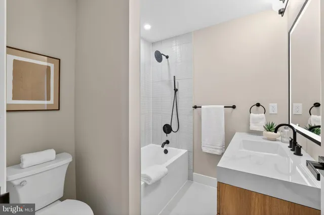 $750,000 | 205 G Street Southwest, Unit 145, Washington, DC 20024