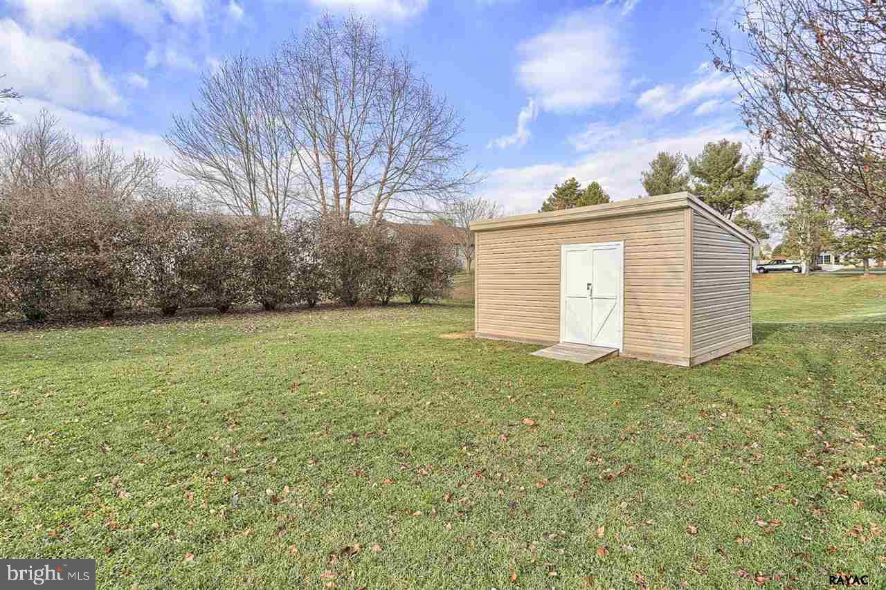 16 East Parkview Road Manchester, PA 17345 - Photo 28 of 35 Gallery Image 28