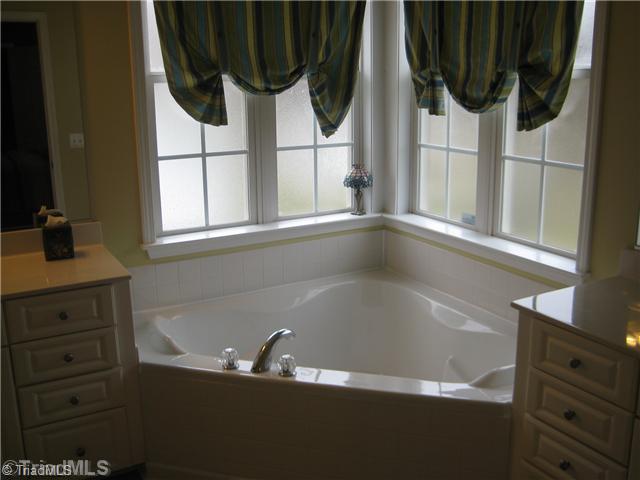 3975 Navy Place High Point, NC 27265 - Photo 13 of 16 Master Bath/Spa.