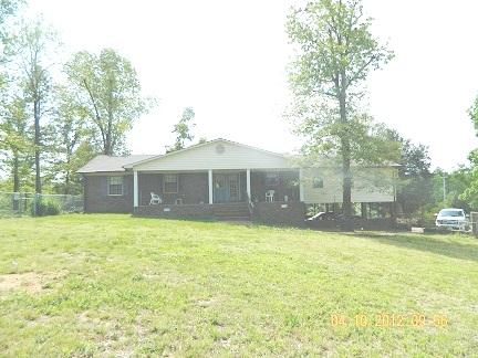 891 Turnpike Road Lawrenceburg, TN 38464 - Photo 2 of 11 Back