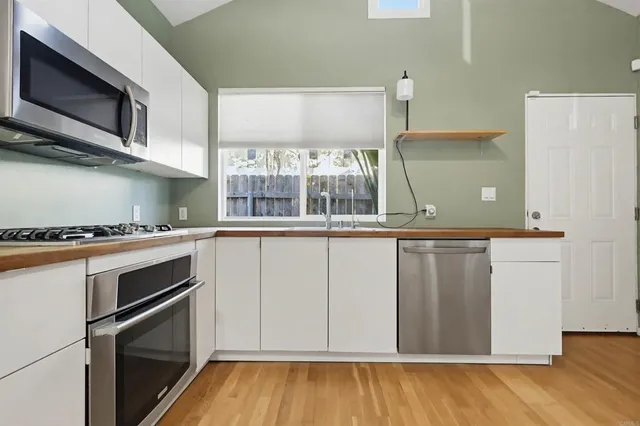 $599,000 | 1542 West 17th Street, Los Angeles, CA 90006