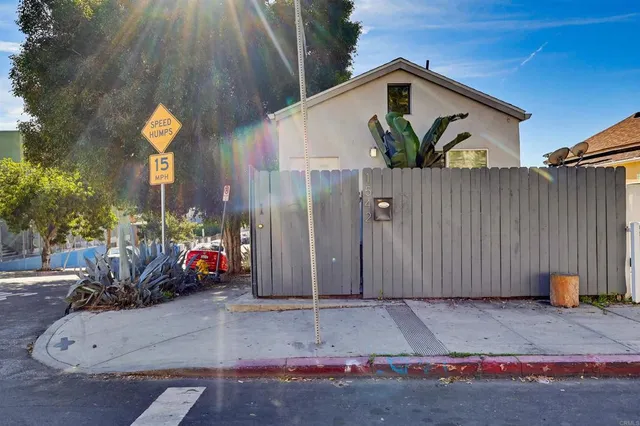 $599,000 | 1542 West 17th Street, Los Angeles, CA 90006