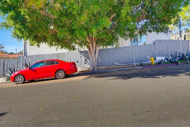 $599,000 | 1542 West 17th Street, Los Angeles, CA 90006