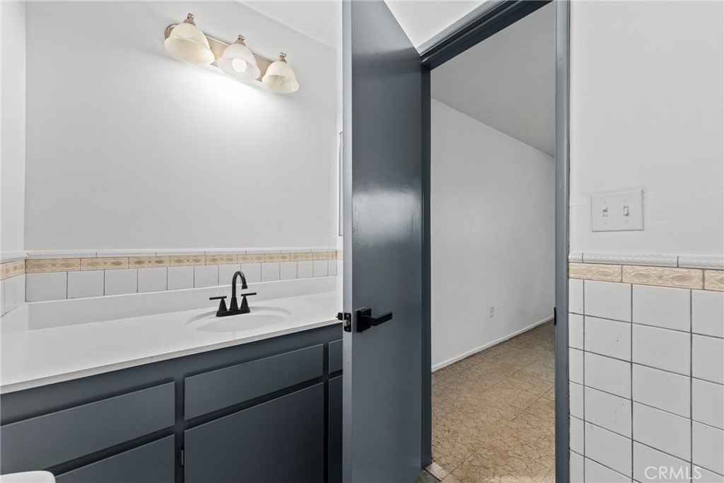 895 Orange Street Colton, CA 92324 - Photo 11 of 24