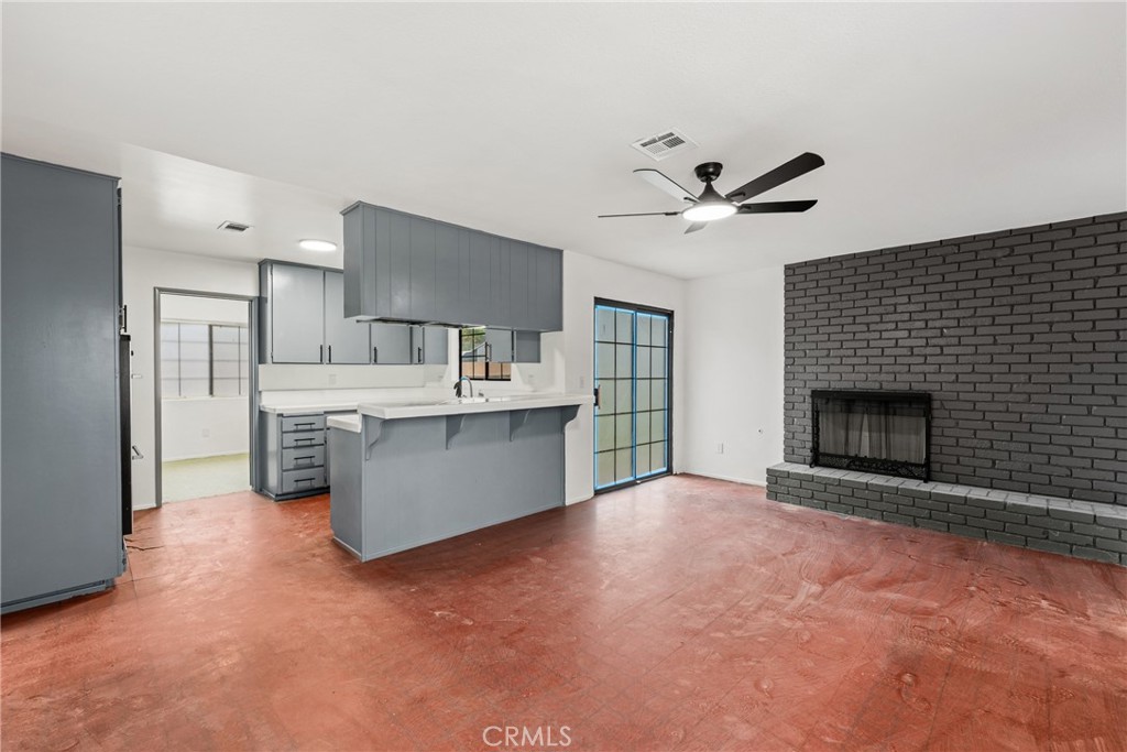 895 Orange Street Colton, CA 92324 - Photo 5 of 24