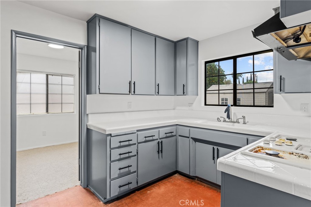 895 Orange Street Colton, CA 92324 - Photo 7 of 24