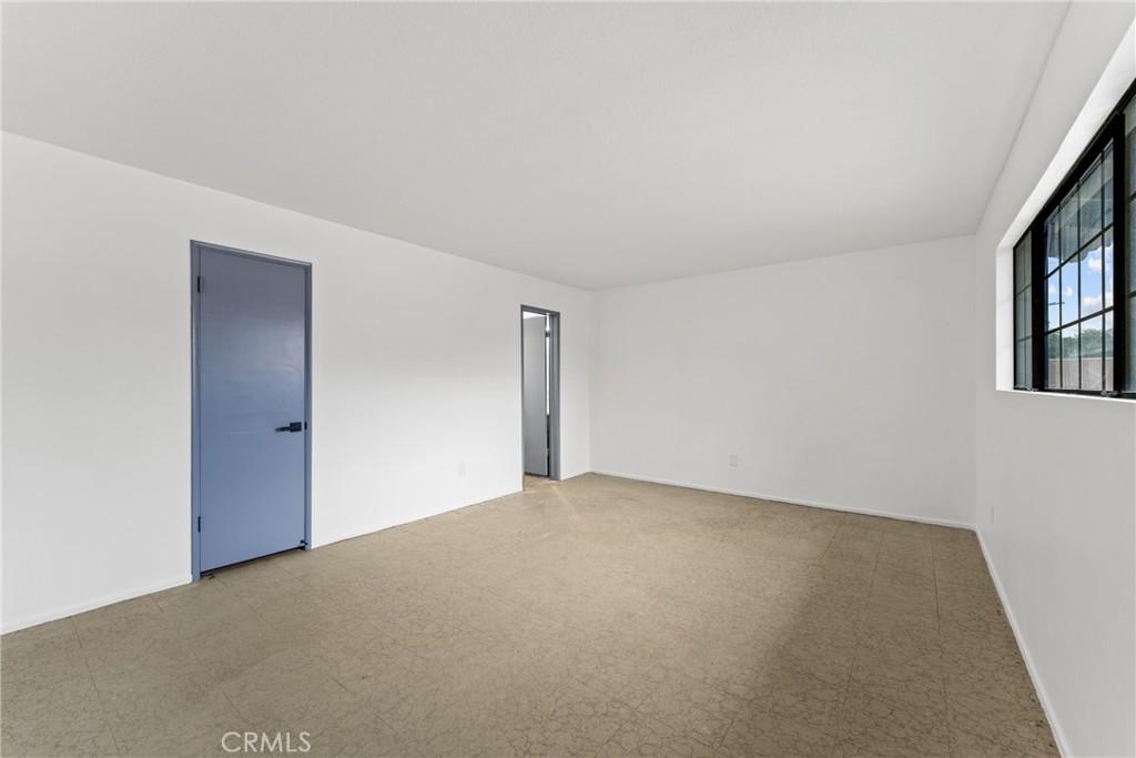 895 Orange Street Colton, CA 92324 - Photo 9 of 24