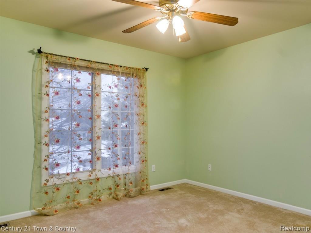 1948 South Shore Drive Rochester, MI 48307 - Photo 17 of 17 MHP_2015-02-26_25078_Merged.jpg