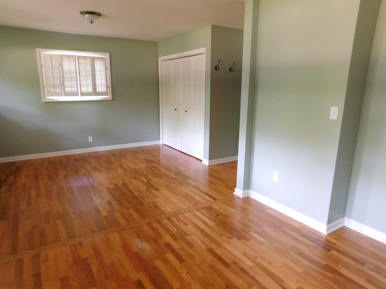 812 Westminster Road Traverse City, MI 49686 - Photo 16 of 30 1836351-15.JPG
