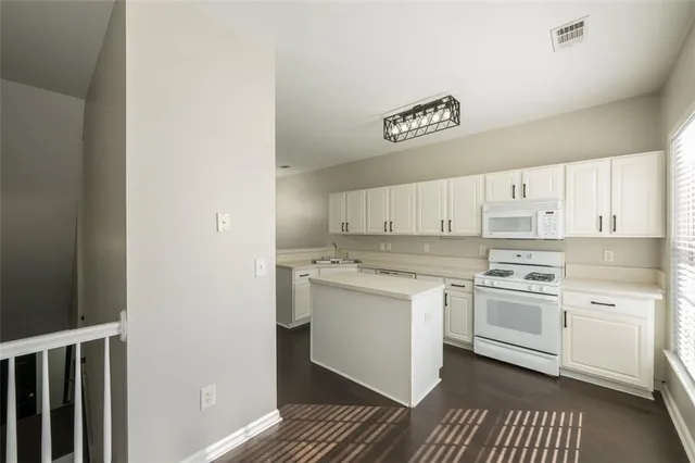 $2,300 | 3177 Mill Springs Circle Northeast, Buford, GA 30519