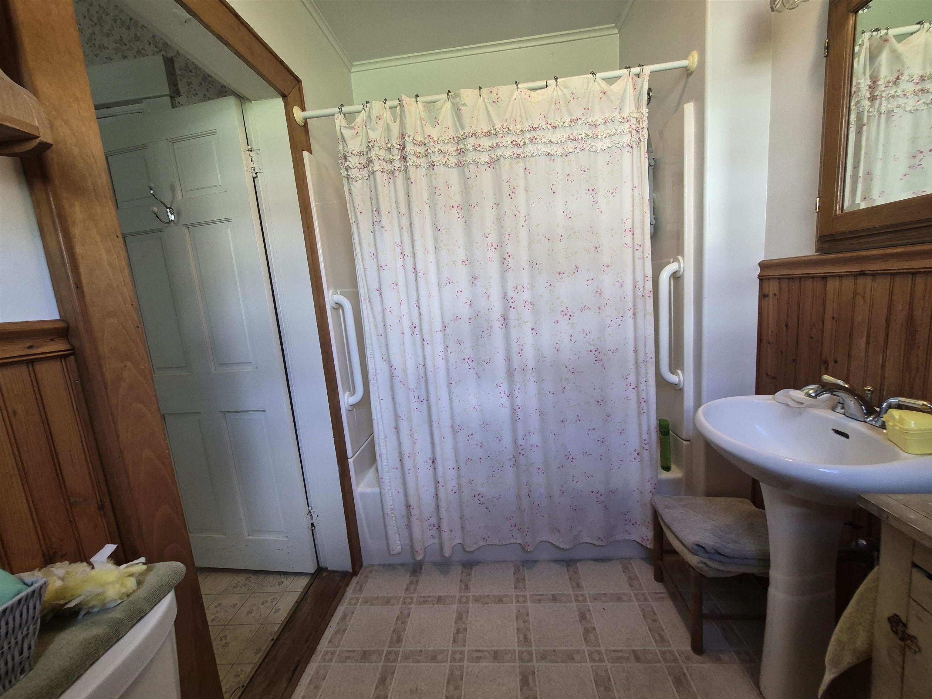 48 Middle Street Lancaster, NH 03584 - Photo 19 of 44
