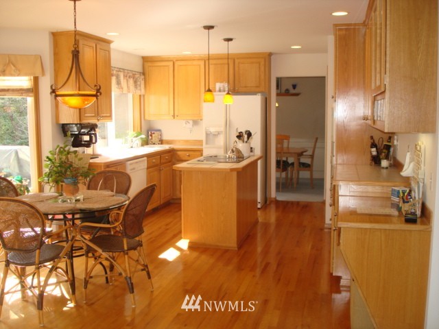402 172nd Place Southeast Bothell, WA 98012 - Photo 5 of 25