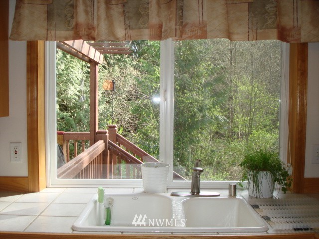 402 172nd Place Southeast Bothell, WA 98012 - Photo 7 of 25
