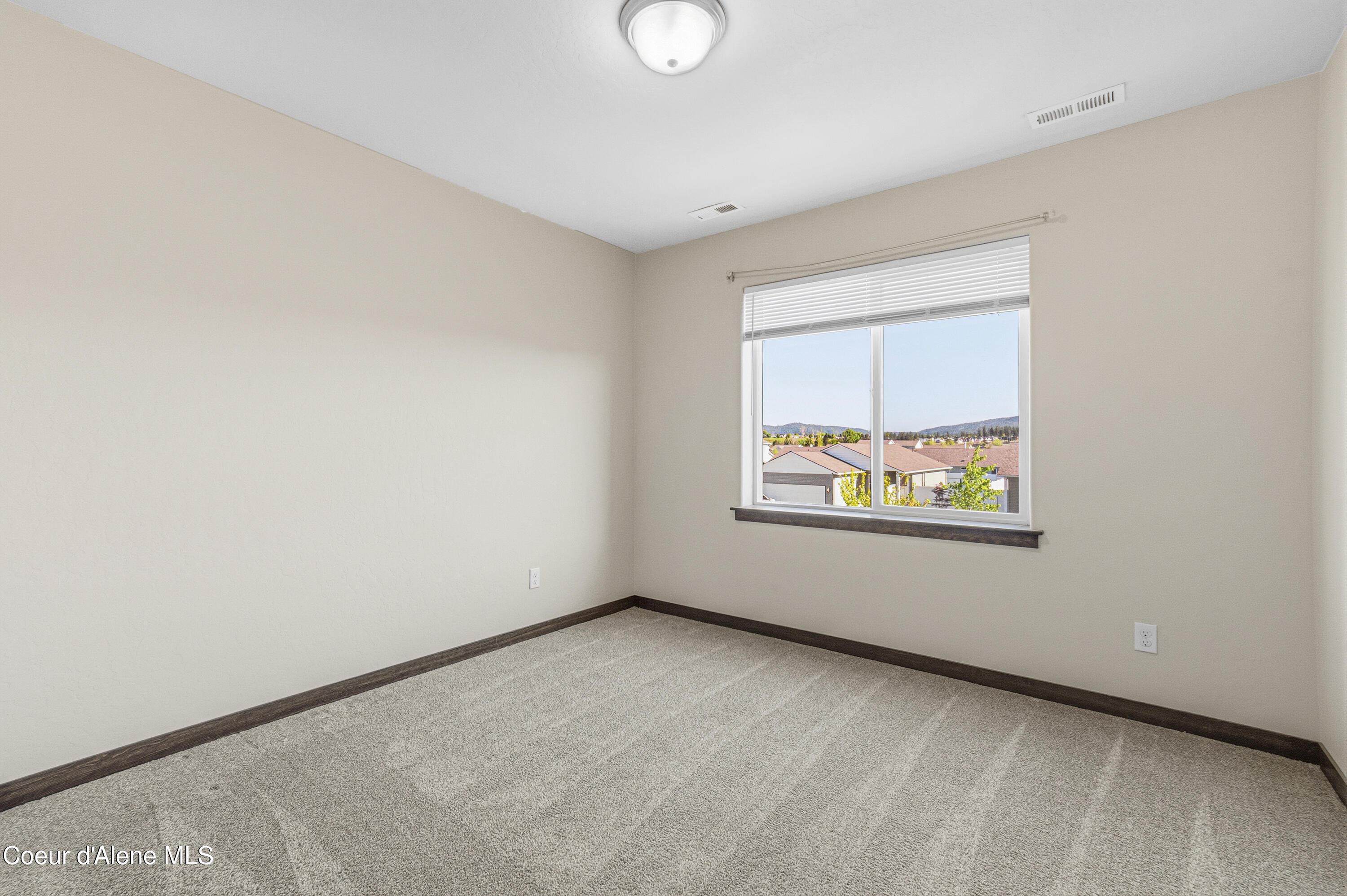 8973 Scotsworth Street Post Falls, ID 83854 - Photo 15 of 33 DSC_2731
