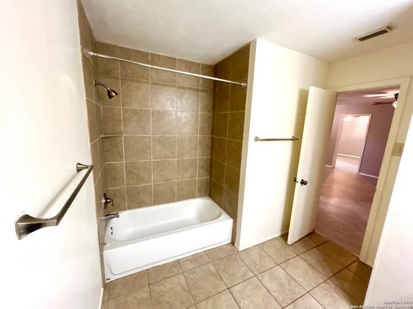 $1,899 | 8111 Mescal Trail, San Antonio, TX 78244