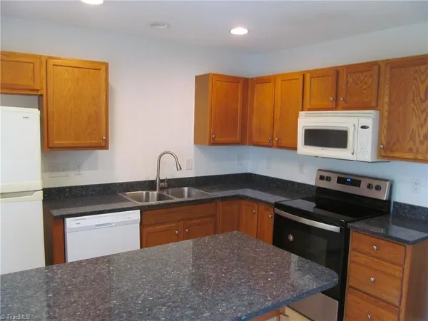 $1,650 | 209 Malamute Lane, Greensboro, NC 27407