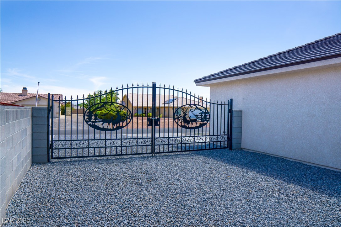 5400 Grain Mill Road Pahrump, NV 89061 - Photo 54 of 67 View of gate