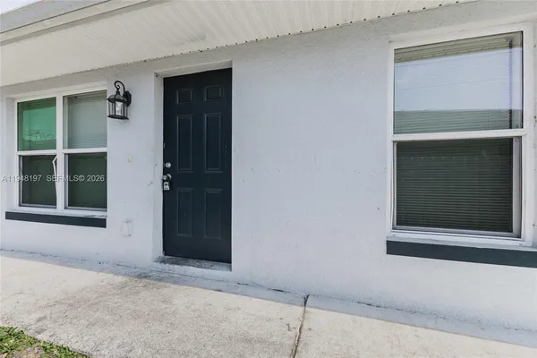 $336,000 | 2403-2405 Maple Avenue, Fort Myers, FL 33901