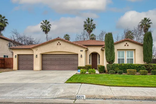 $549,900 | 5571 East Lorena Avenue, Fresno, CA 93727