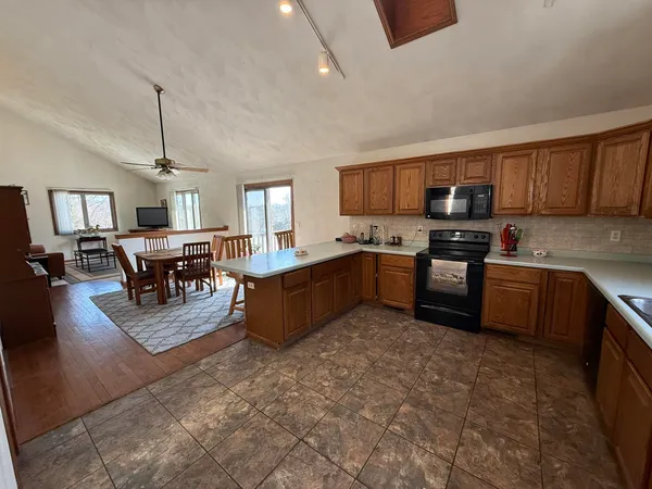 $424,900 | W1784 County Rd AW, Randolph, WI 53956