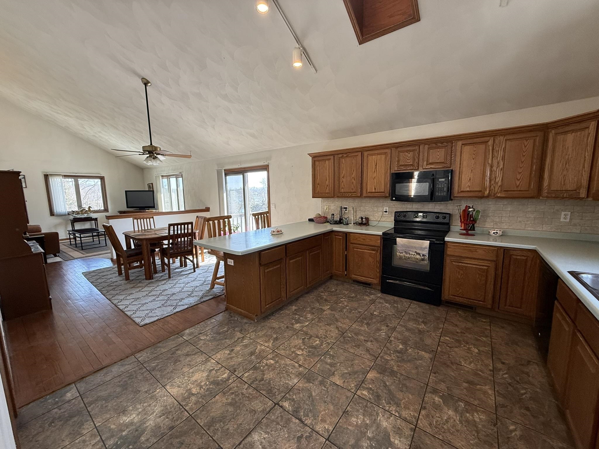 W1784 County Rd AW Randolph, WI 53956 - Photo 5 of 45