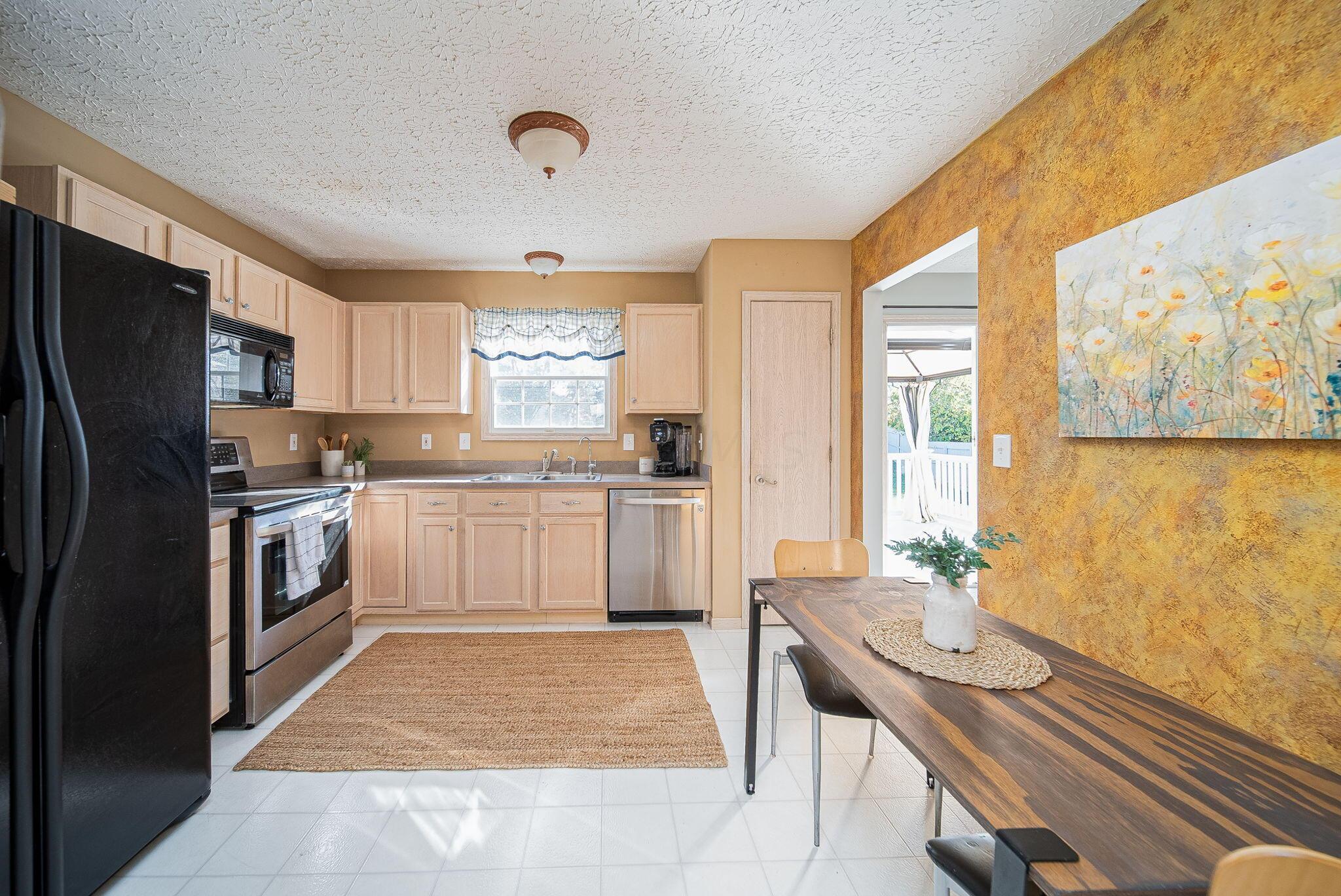 5837 Rothrock Court Galloway, OH 43119 - Photo 13 of 53 19-web-or-mls-5831 Rothrock-19