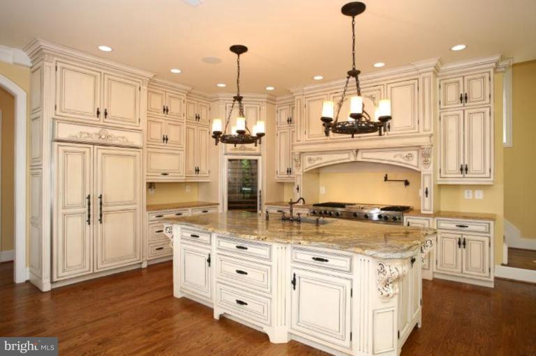 3305 Bridle Ridge Lane Pikesville, MD 21208 - Photo 4 of 30 Kitchen