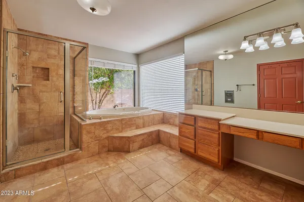 $3,195 | 1137 North Winthrop Circle, Mesa, AZ 85213