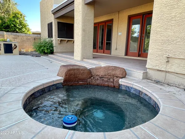 $3,195 | 1137 North Winthrop Circle, Mesa, AZ 85213