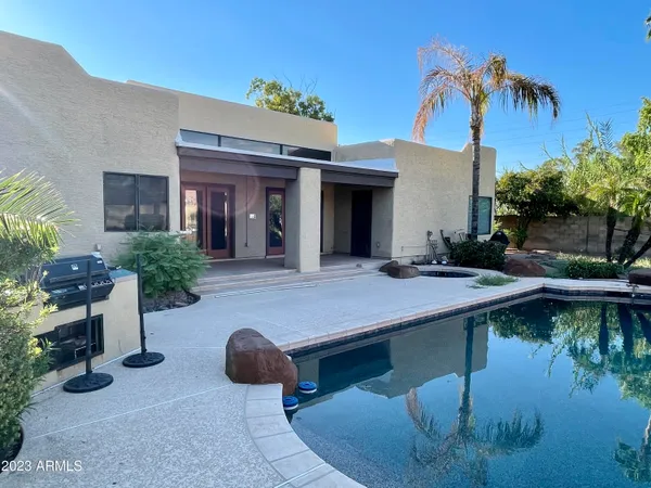 $3,195 | 1137 North Winthrop Circle, Mesa, AZ 85213