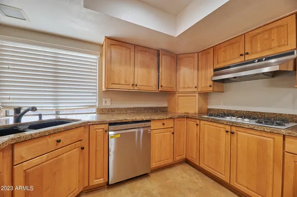 $3,195 | 1137 North Winthrop Circle, Mesa, AZ 85213