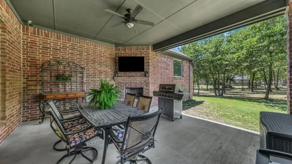 $530,000 | 330 Timbers Circle, Poolville, TX 76487