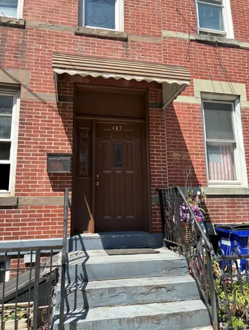 $3,250 | 107 Beadel Street, Unit 1 | East Williamsburg